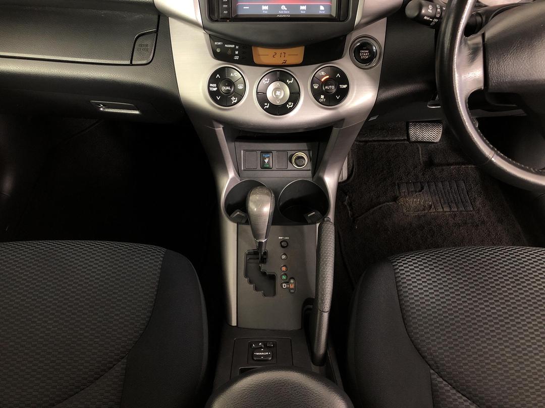 Photo '18' of Toyota Rav4