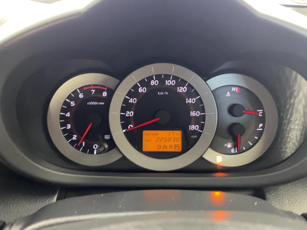 Photo '21' of Toyota Rav4