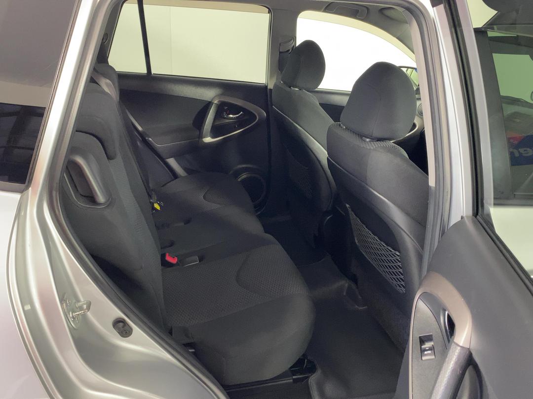 Photo '20' of Toyota Rav4