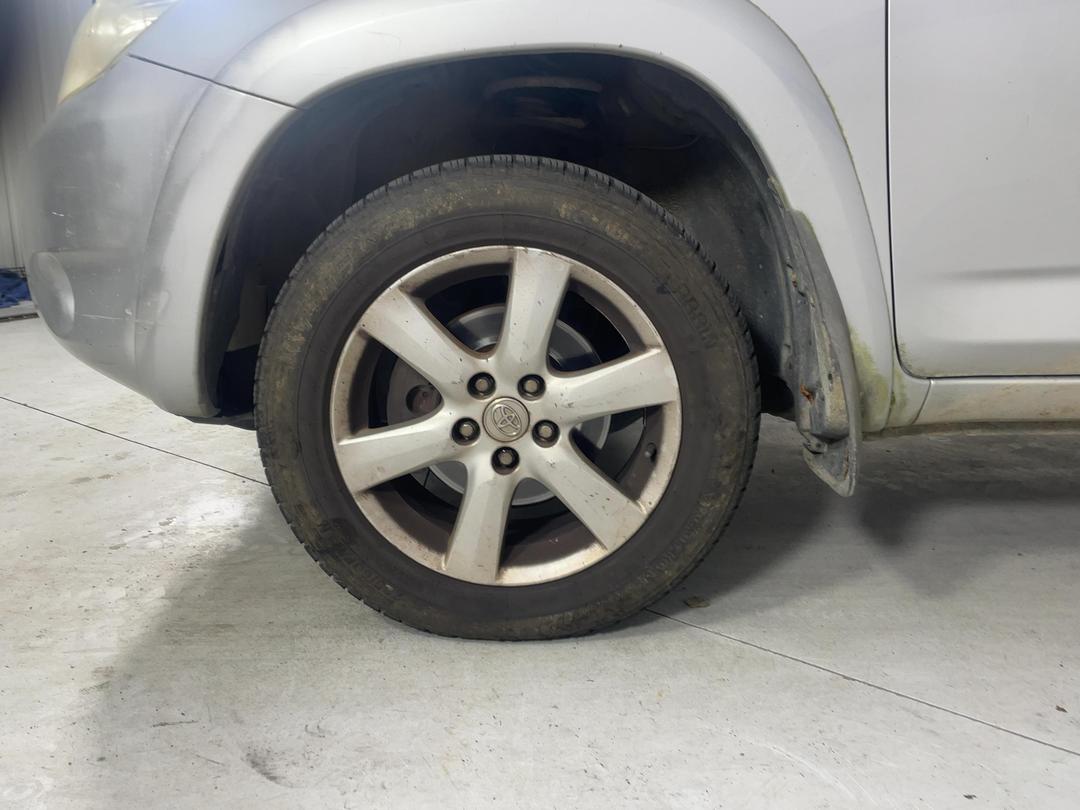 Photo '8' of Toyota Rav4 LTD Photo '8' of Toyota Rav4 LTD