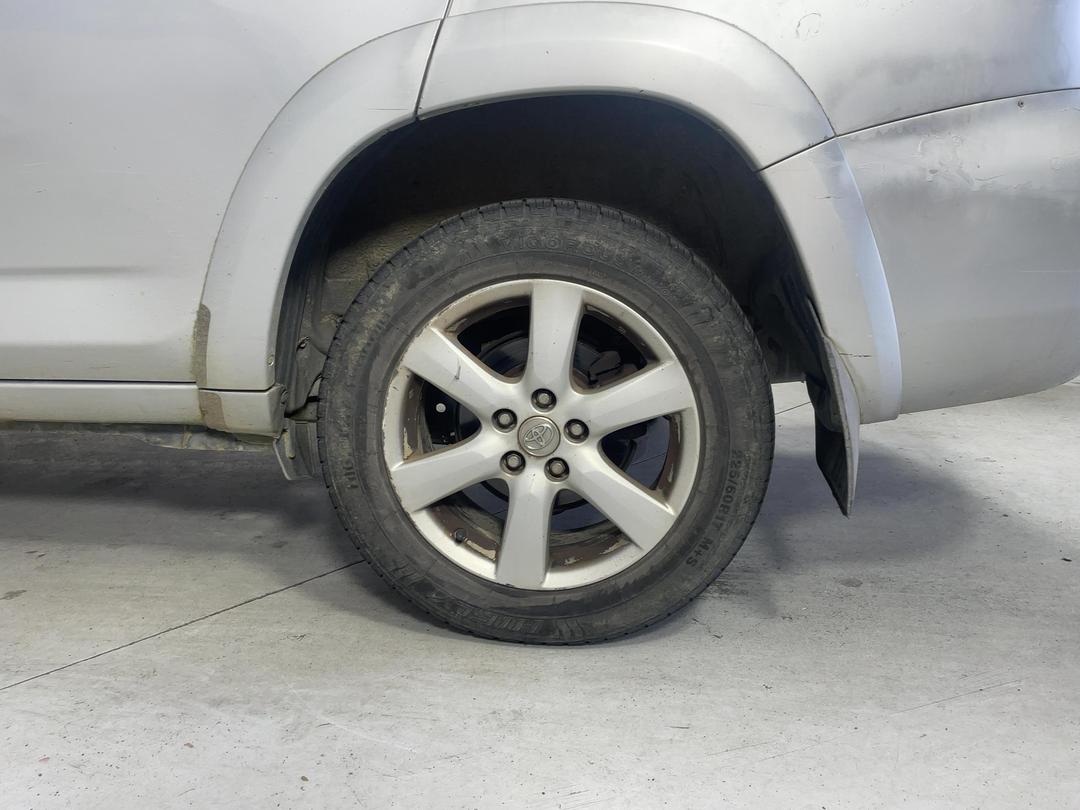 Photo '9' of Toyota Rav4 LTD Photo '9' of Toyota Rav4 LTD