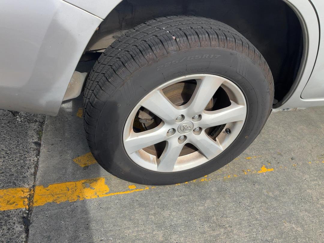 Photo '9' of Toyota Vanguard