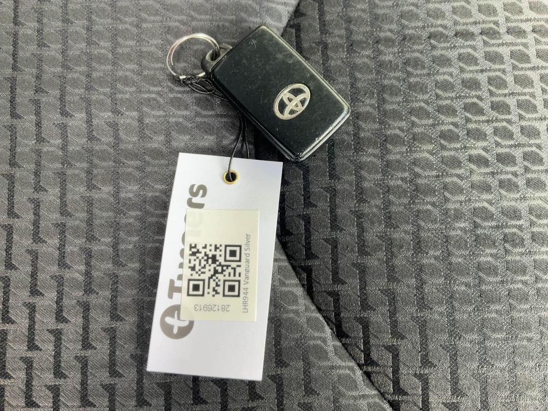 Photo '16' of Toyota Vanguard