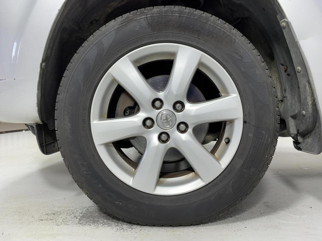 Photo '5' of Toyota Vanguard Photo '5' of Toyota Vanguard