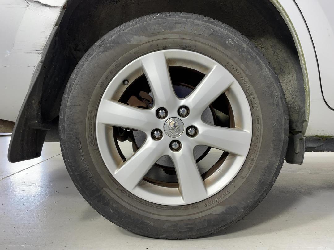 Photo '8' of Toyota Vanguard Photo '8' of Toyota Vanguard