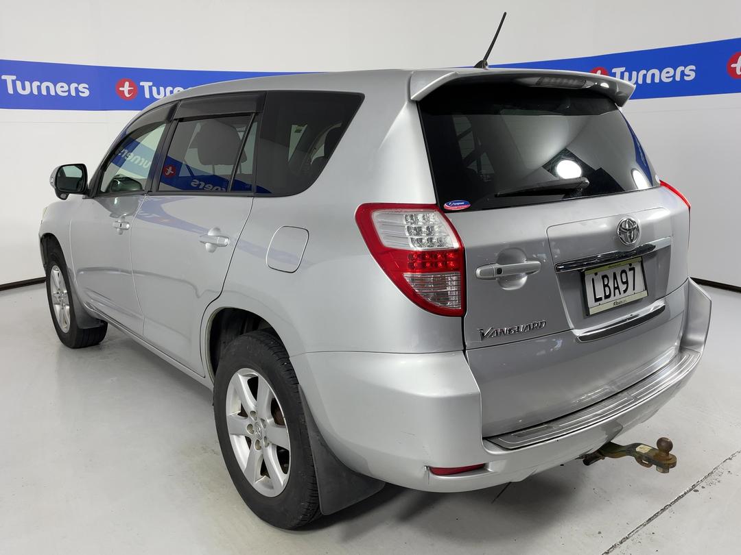 Photo '10' of Toyota Vanguard Photo '10' of Toyota Vanguard