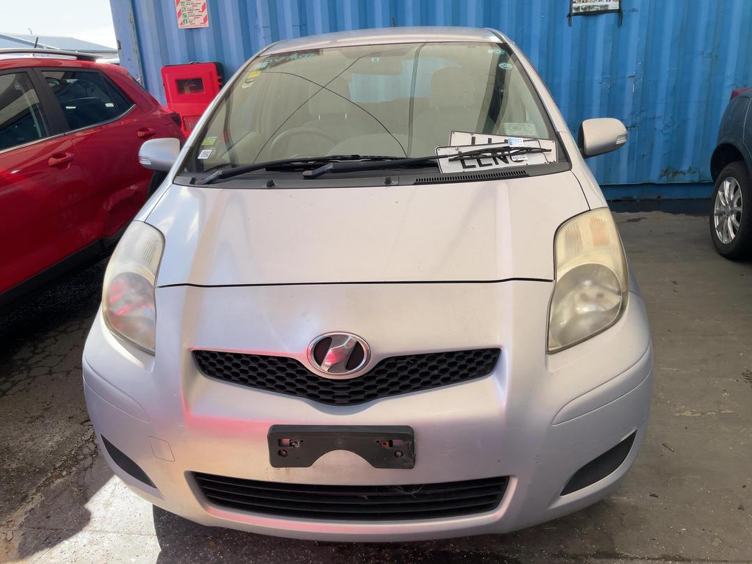 Photo '2' of Toyota Vitz