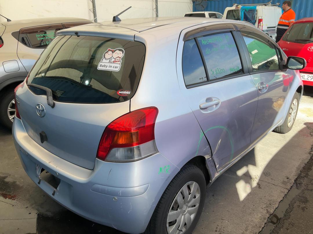 Photo '5' of Toyota Vitz