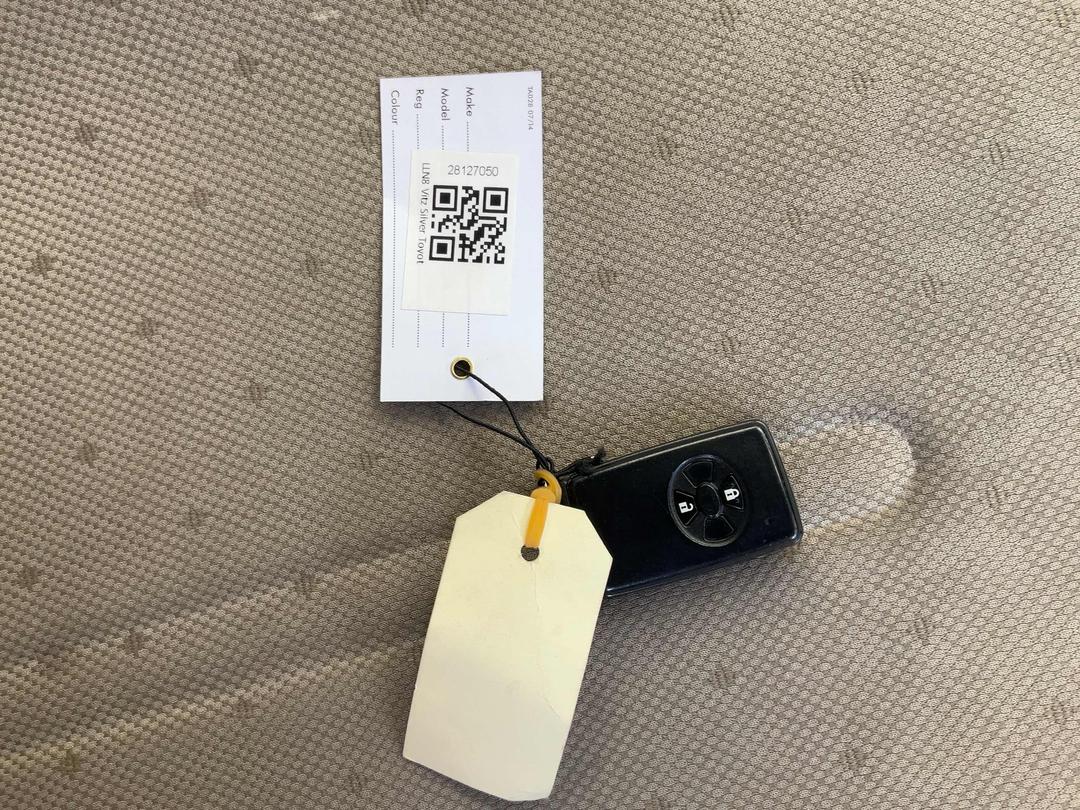 Photo '12' of Toyota Vitz