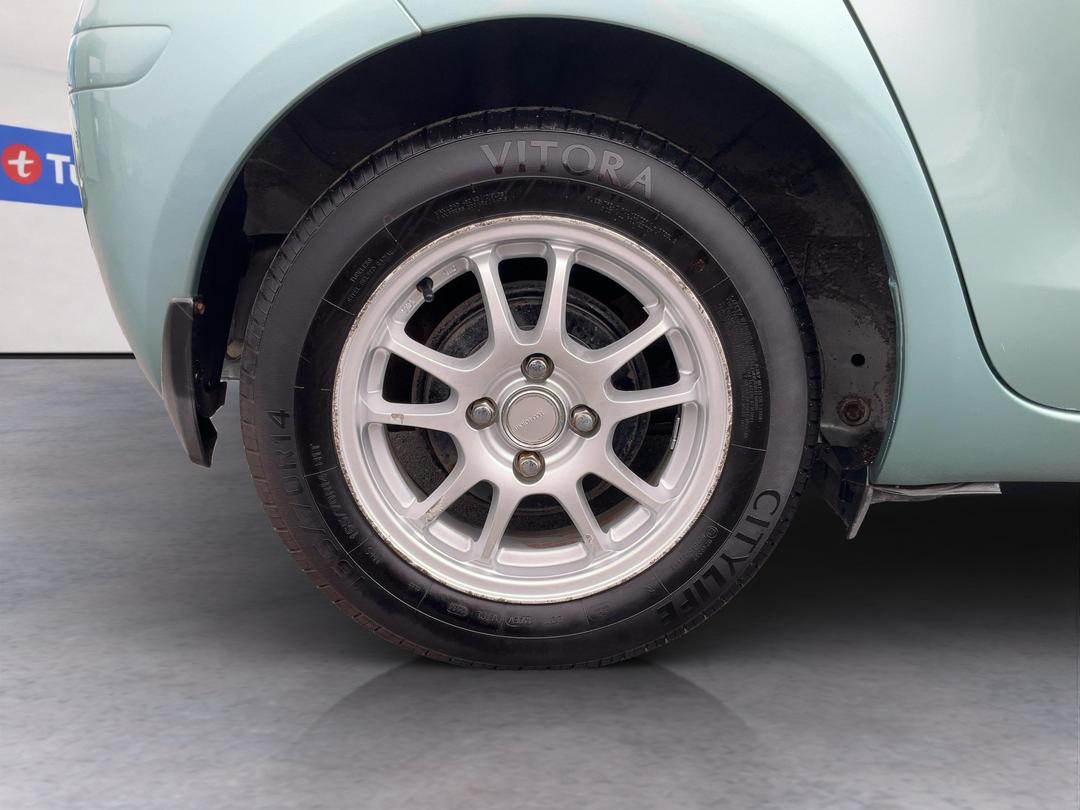 Photo '12' of Toyota Vitz