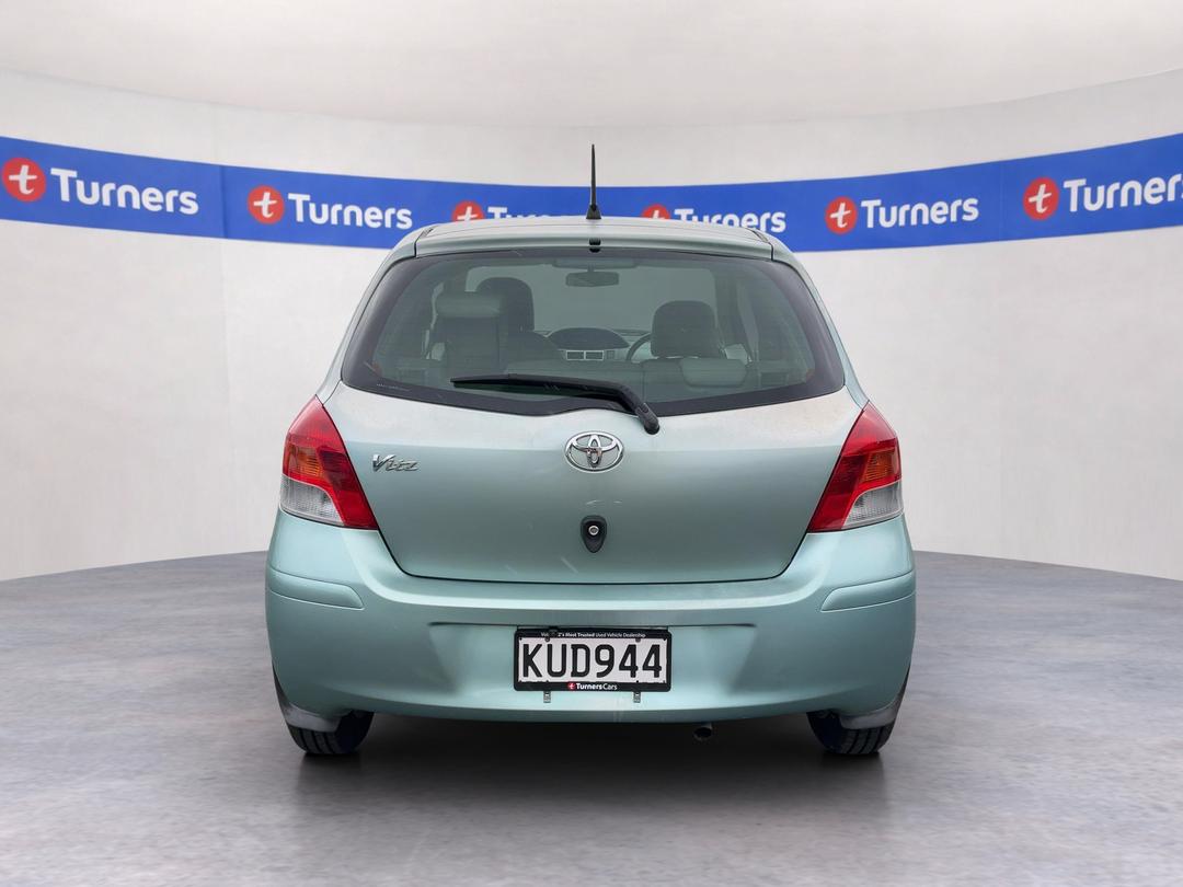 Photo '6' of Toyota Vitz