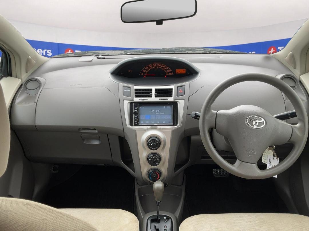 Photo '17' of Toyota Vitz