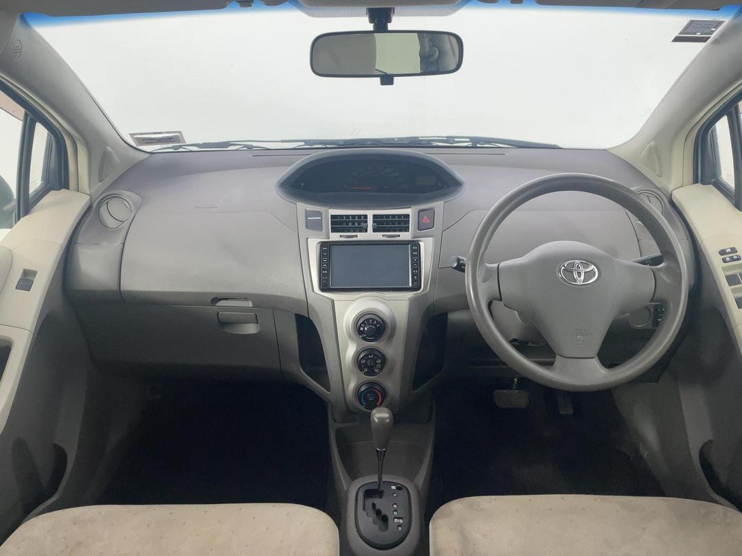 Photo '17' of Toyota Vitz