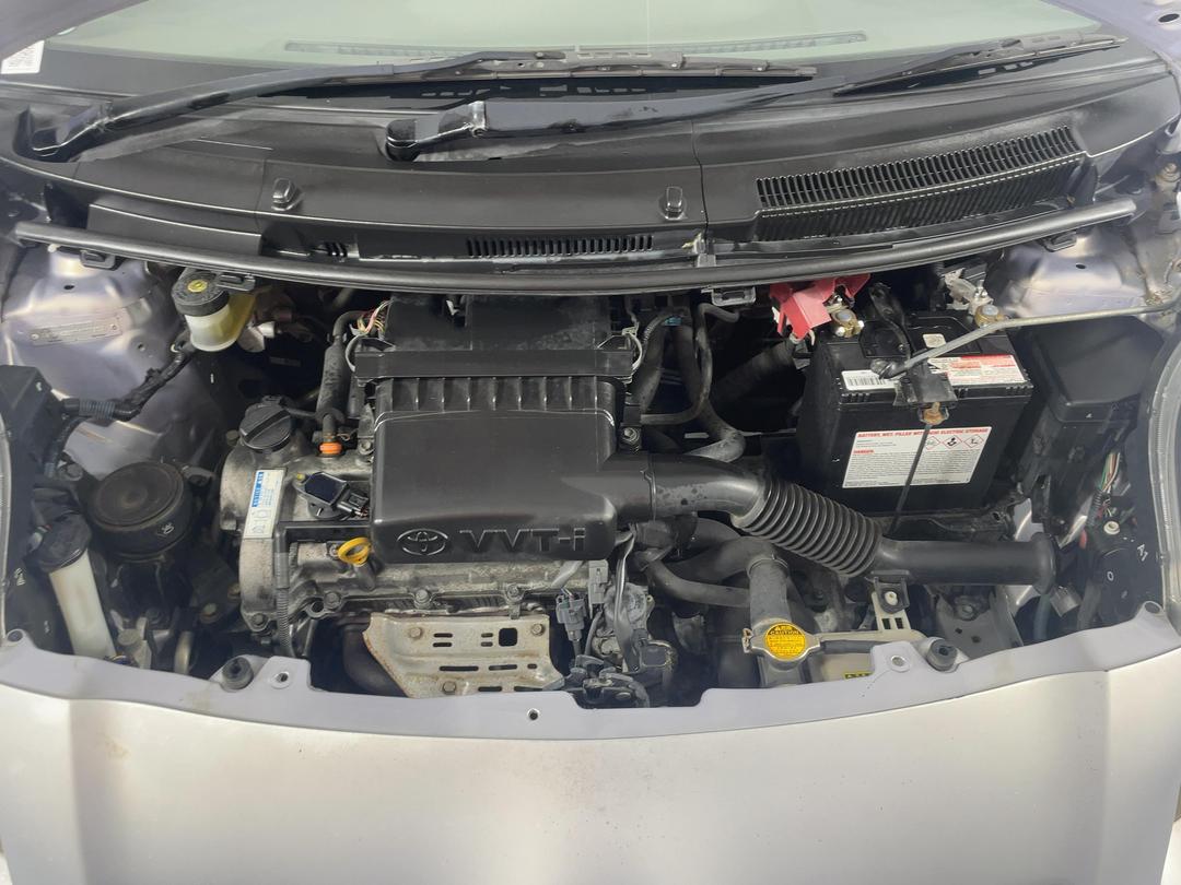 Photo '13' of Toyota Vitz