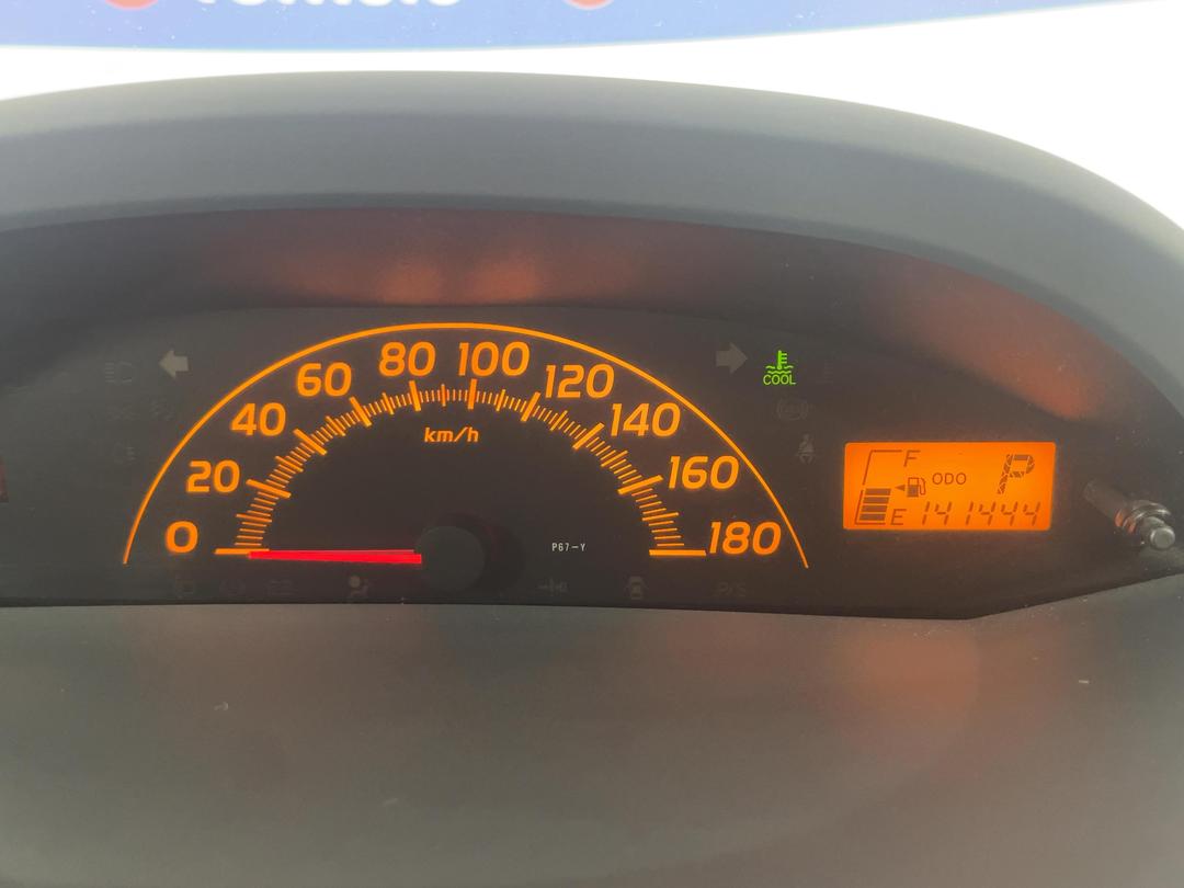 Photo '21' of Toyota Vitz
