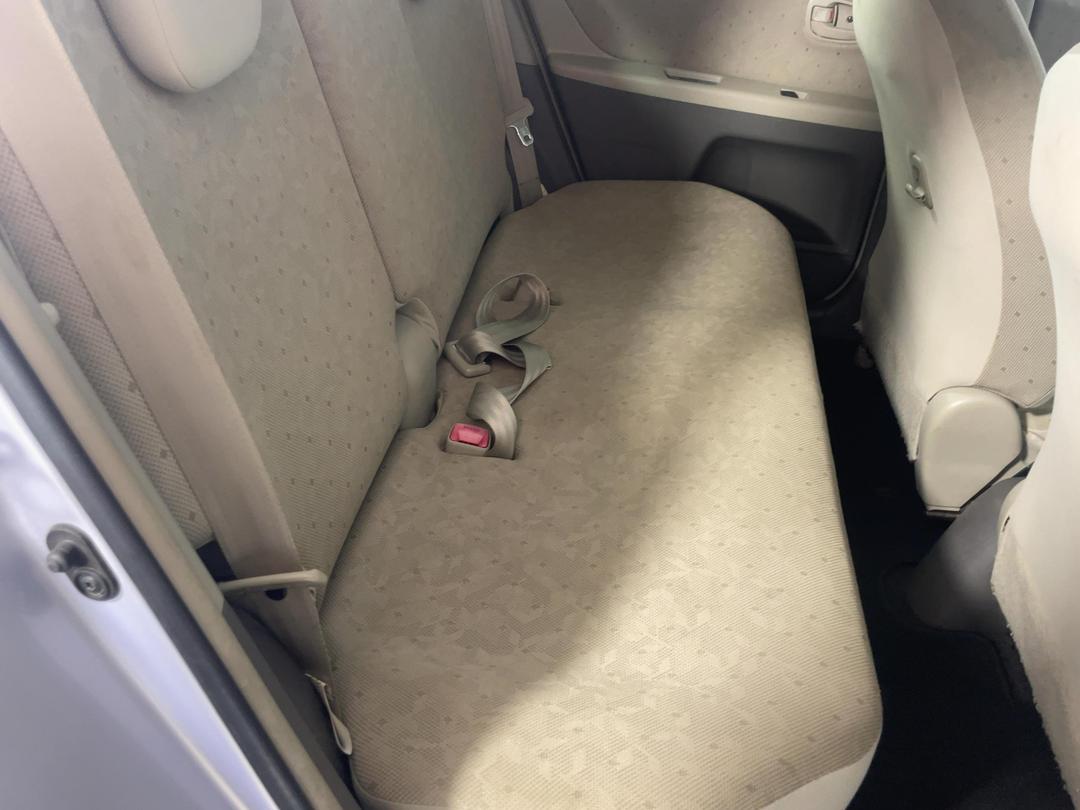Photo '20' of Toyota Vitz