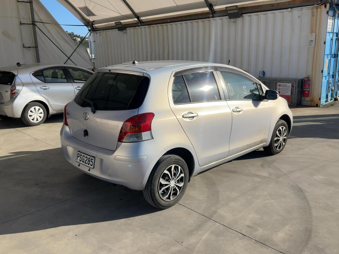 Photo '7' of Toyota Vitz Photo '7' of Toyota Vitz