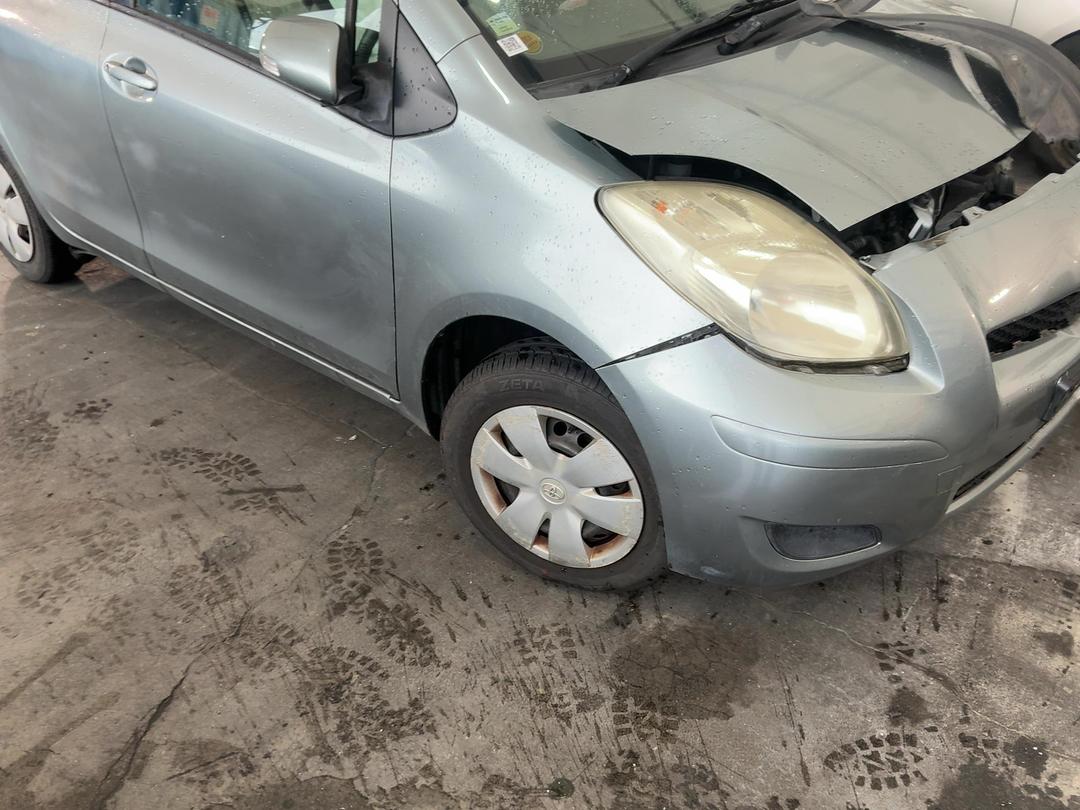 Photo '2' of Toyota Vitz Photo '2' of Toyota Vitz