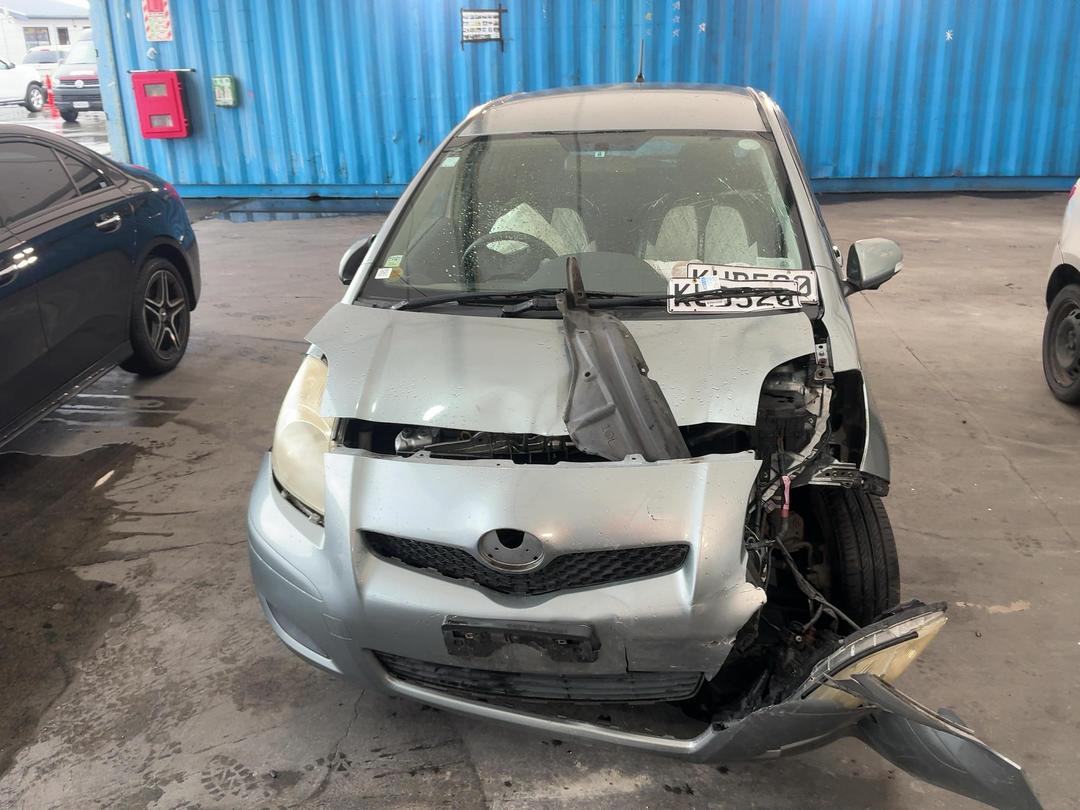 Photo '4' of Toyota Vitz Photo '4' of Toyota Vitz