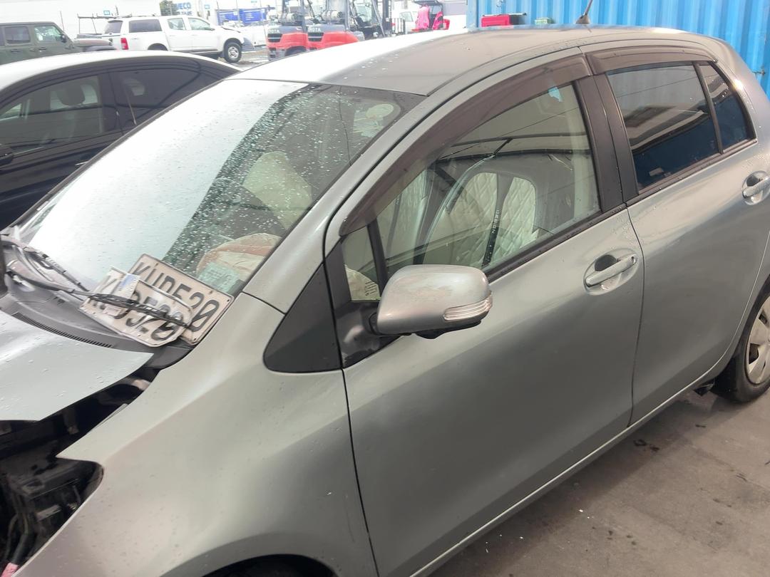 Photo '8' of Toyota Vitz Photo '8' of Toyota Vitz