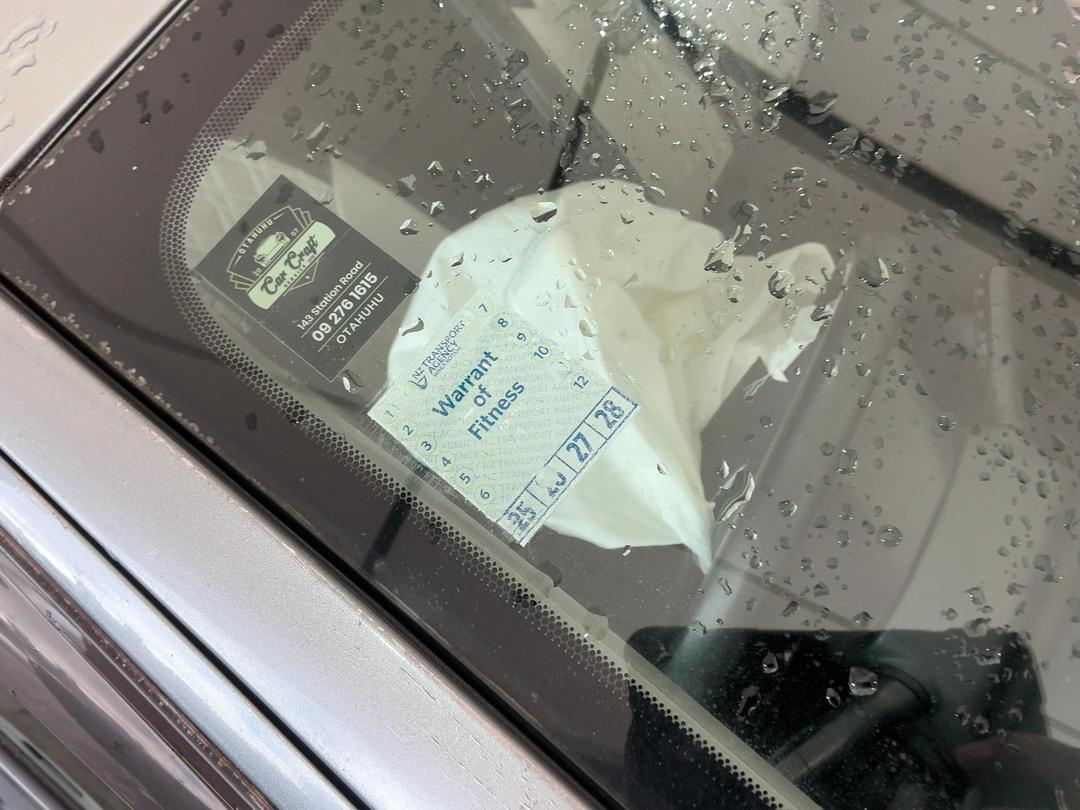 Photo '24' of Toyota Vitz Photo '24' of Toyota Vitz