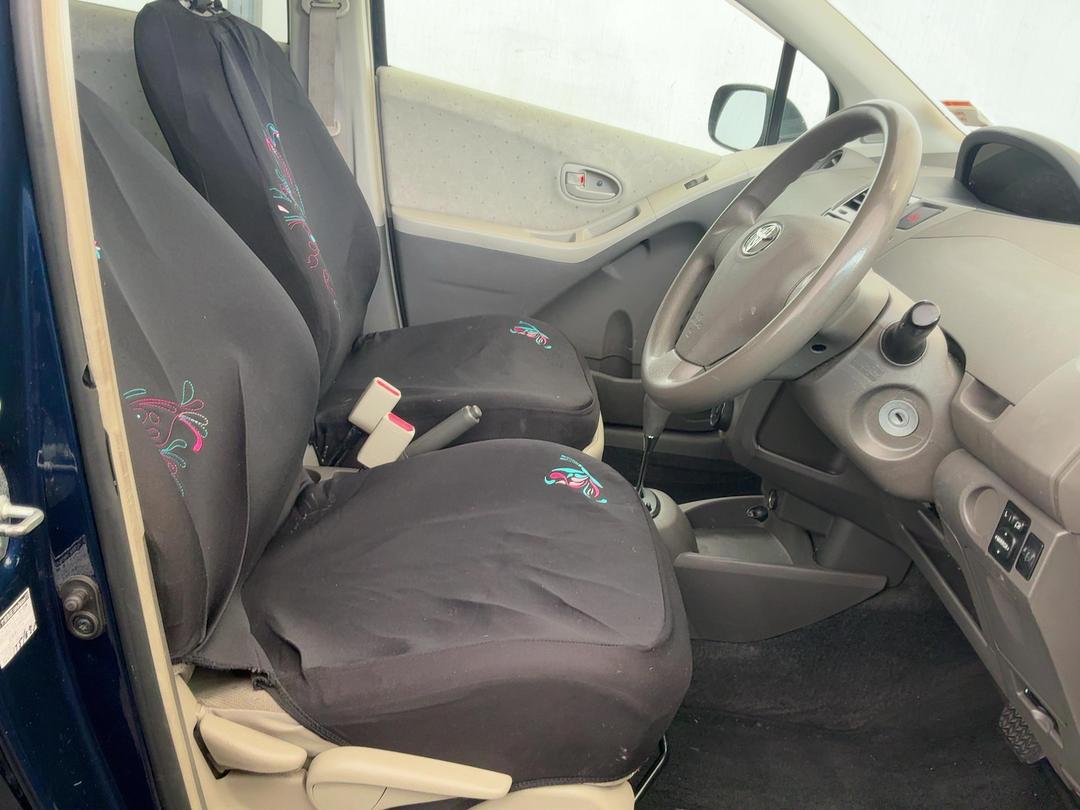 Photo '7' of Toyota Vitz Photo '7' of Toyota Vitz