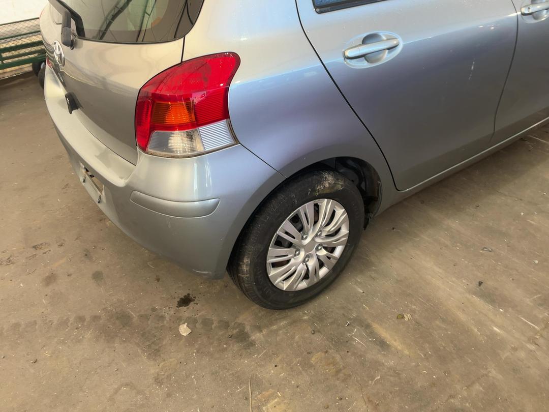 Photo '13' of Toyota Vitz Photo '13' of Toyota Vitz