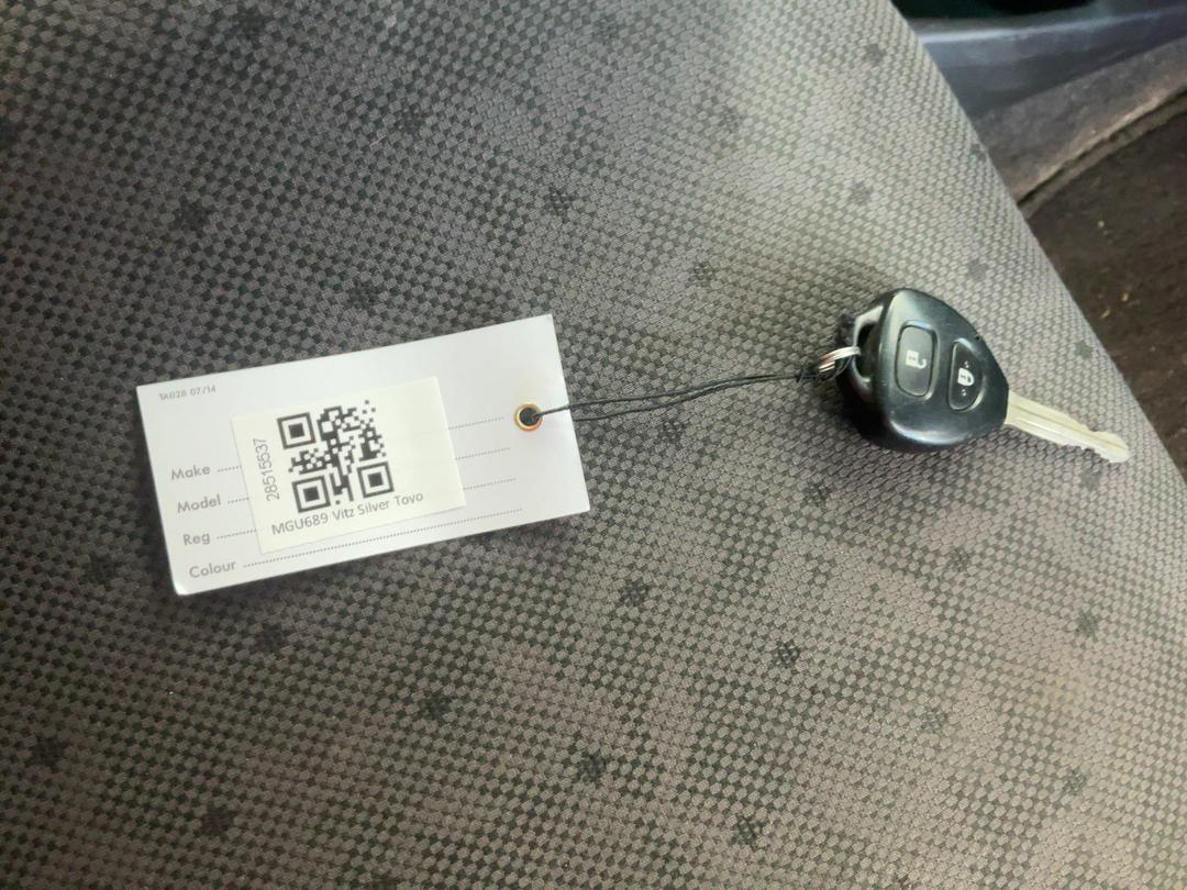 Photo '18' of Toyota Vitz Photo '18' of Toyota Vitz