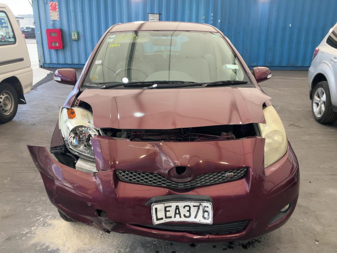 Photo '2' of Toyota Vitz