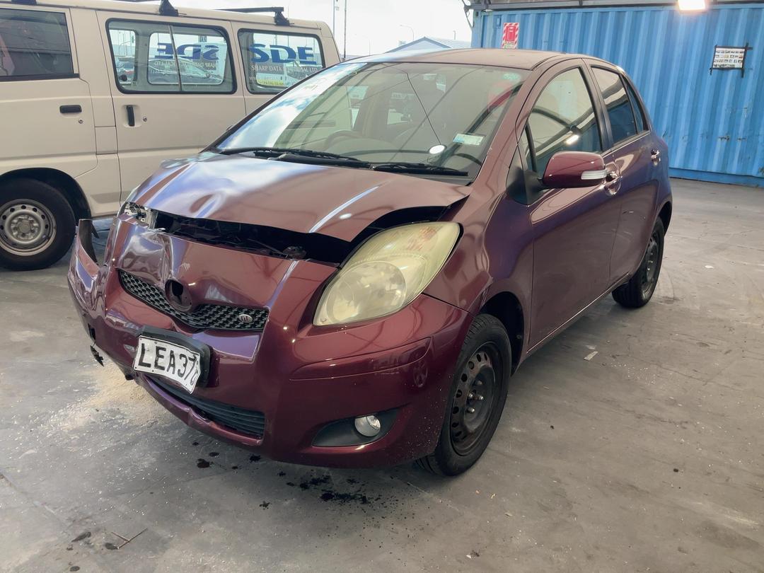 Photo '3' of Toyota Vitz