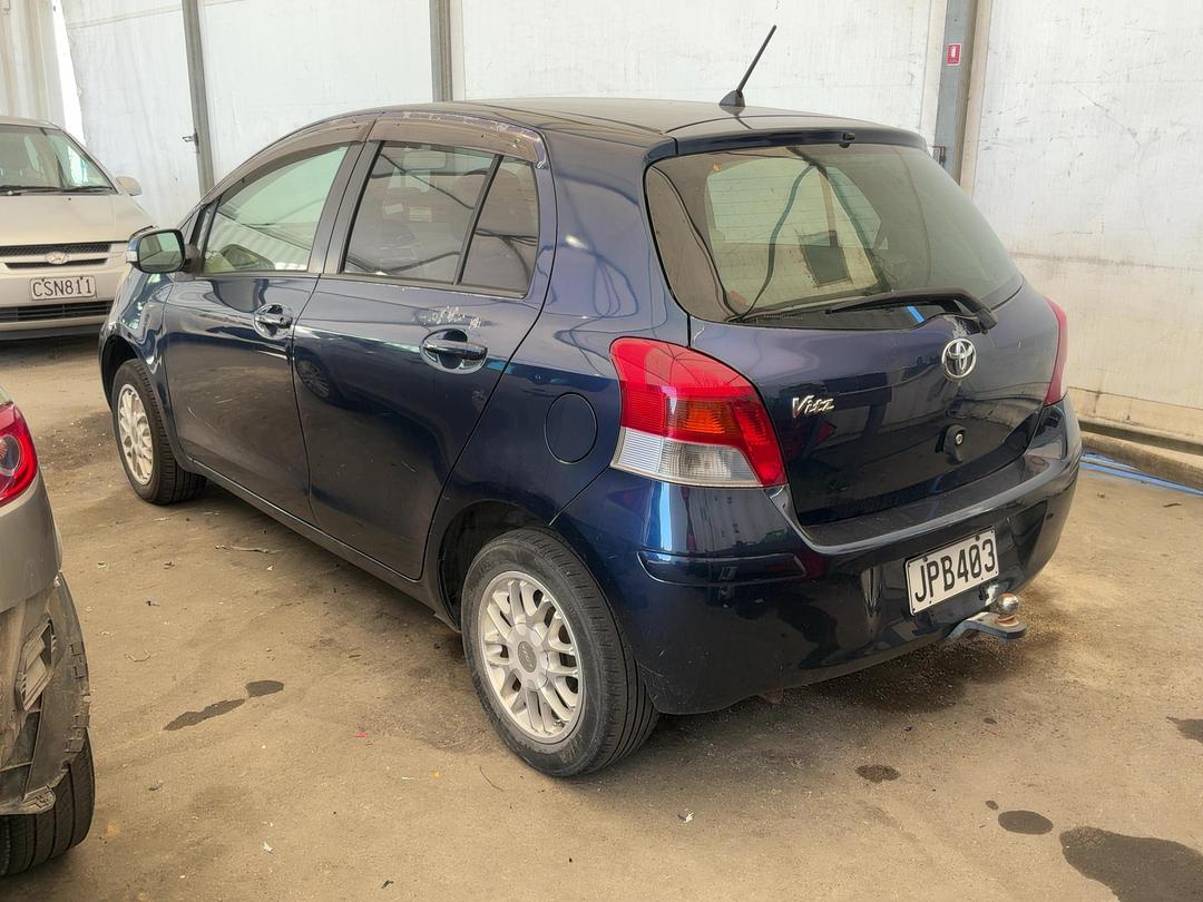 Photo '5' of Toyota Vitz Photo '5' of Toyota Vitz