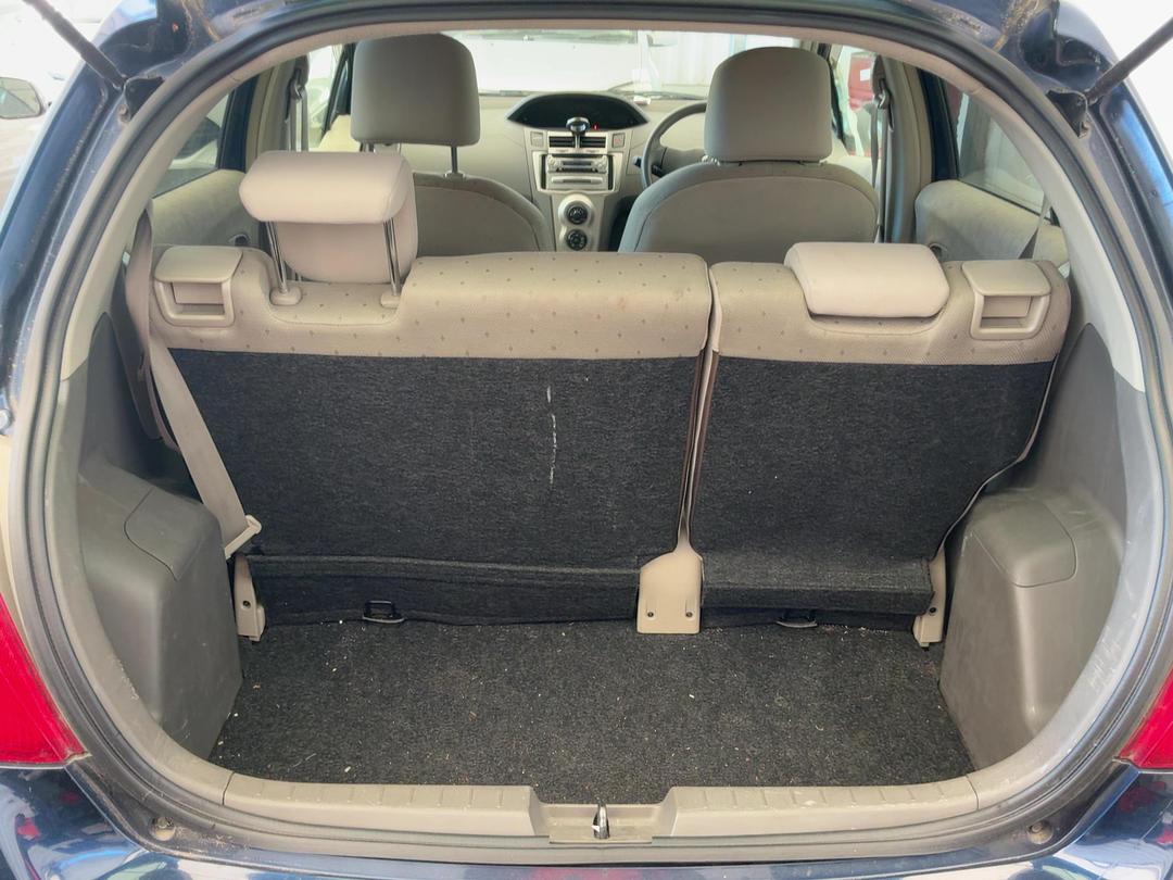 Photo '6' of Toyota Vitz Photo '6' of Toyota Vitz