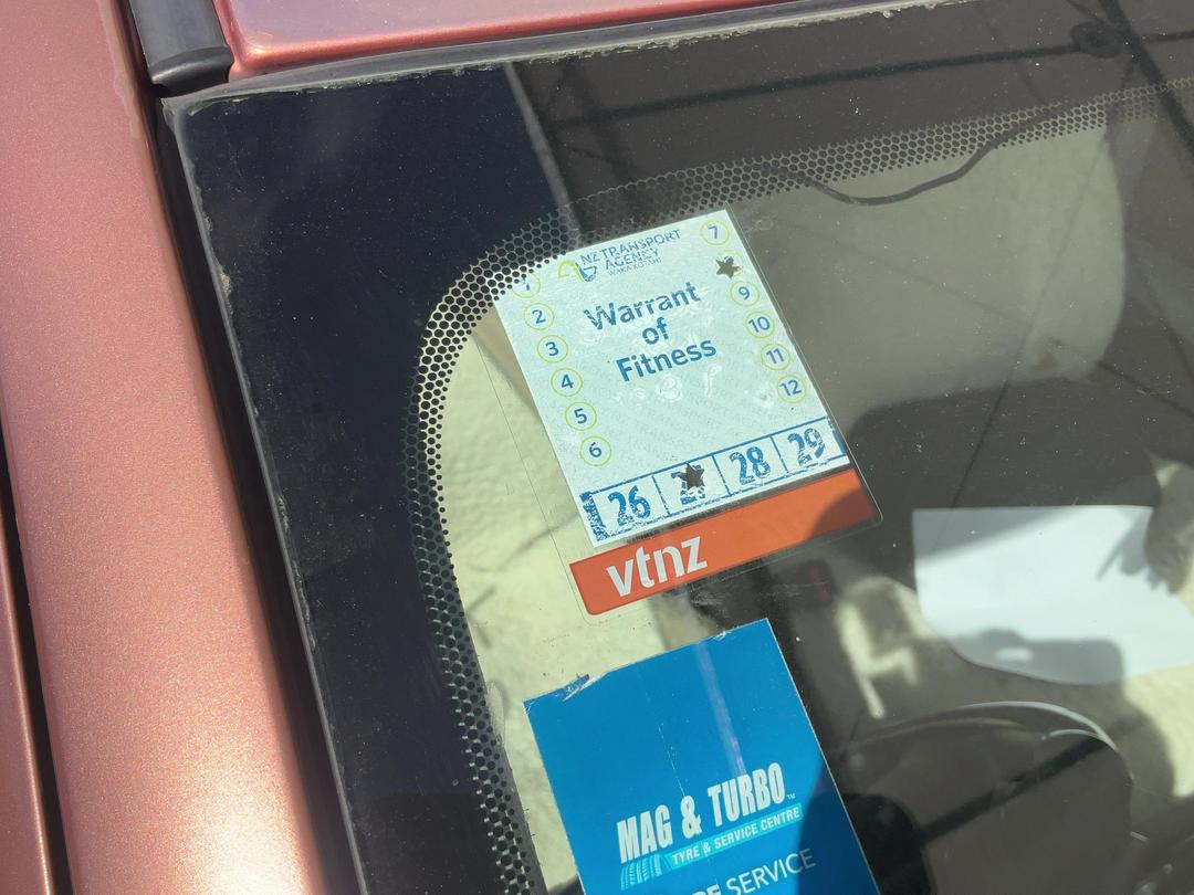 Photo '25' of Toyota Vitz Photo '25' of Toyota Vitz