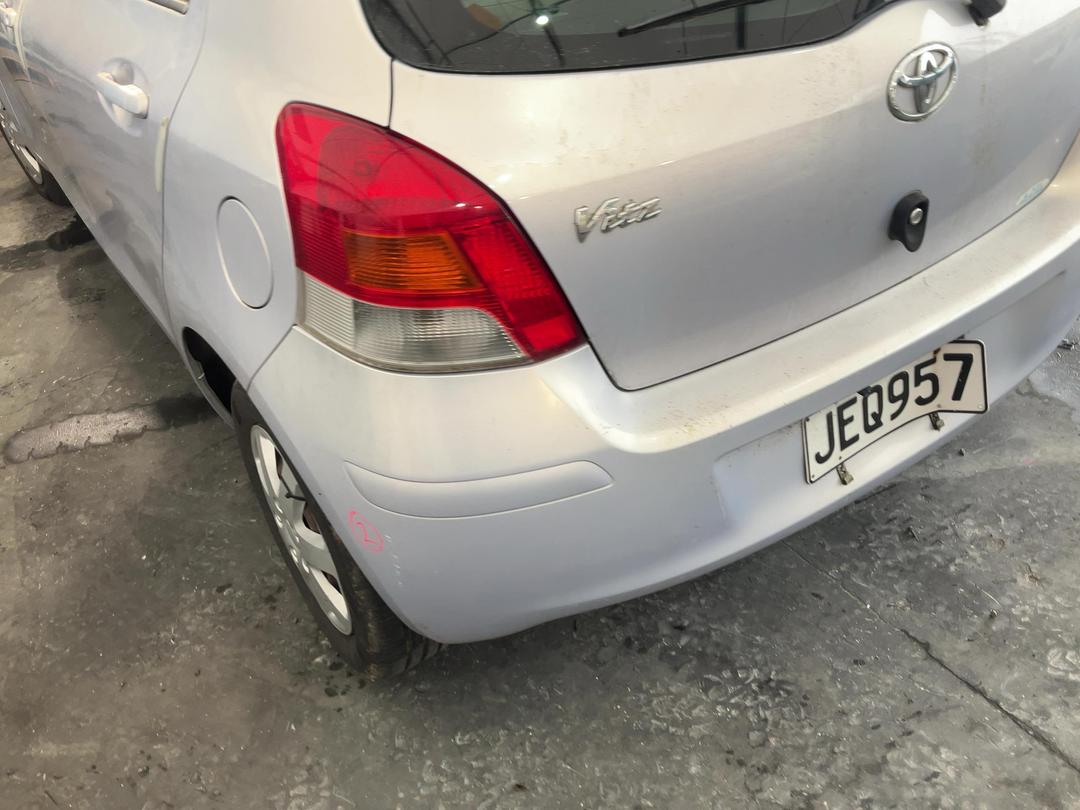 Photo '6' of Toyota Vitz Photo '6' of Toyota Vitz