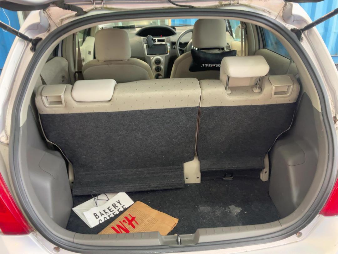 Photo '18' of Toyota Vitz Photo '18' of Toyota Vitz