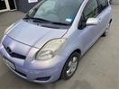 Thumbnail '3' of Toyota Vitz
