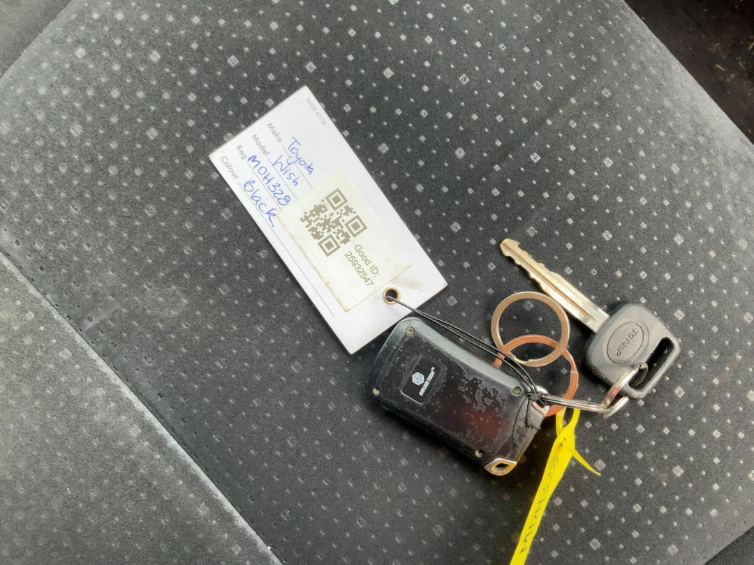 Photo '15' of Toyota Wish