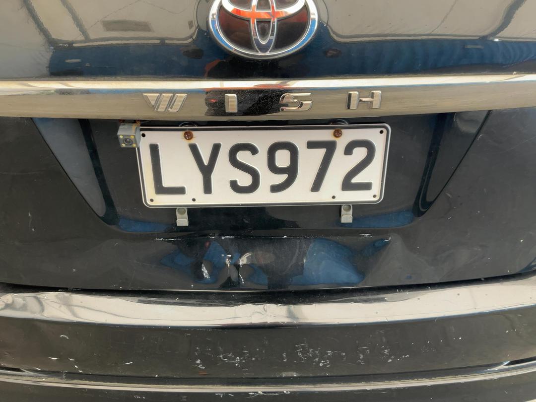 Photo '35' of Toyota Wish