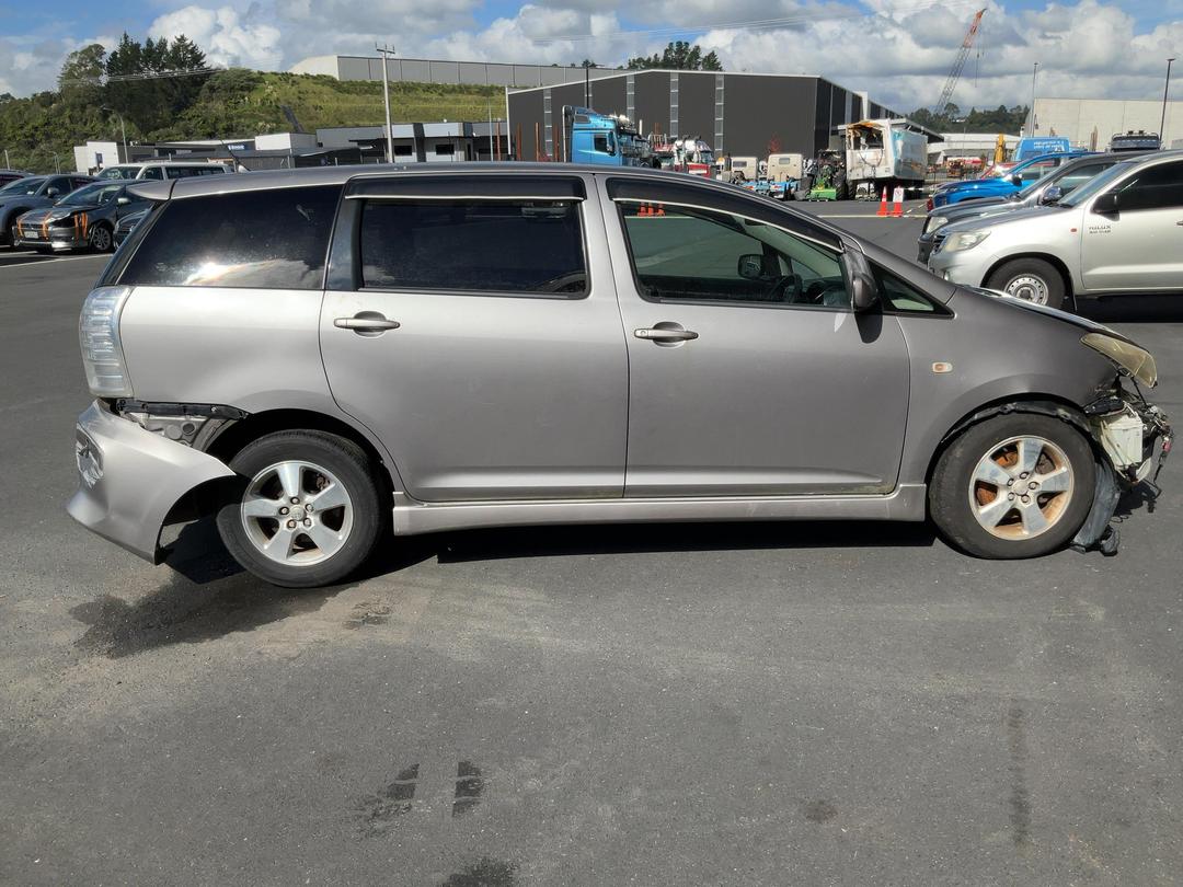 Photo '8' of Toyota Wish