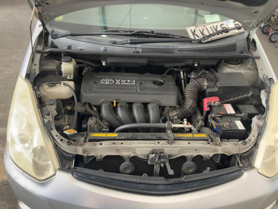 Photo '22' of Toyota Wish Photo '22' of Toyota Wish