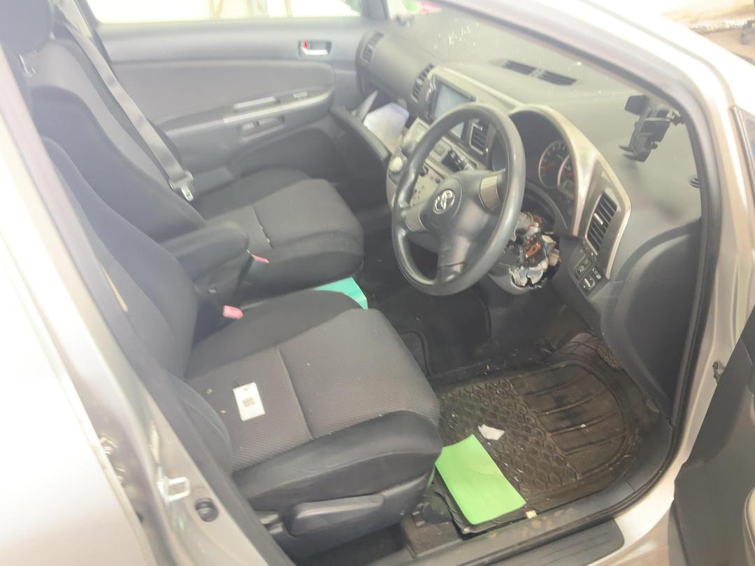 Photo '26' of Toyota Wish Photo '26' of Toyota Wish