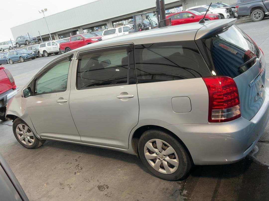Photo '12' of Toyota Wish Photo '12' of Toyota Wish