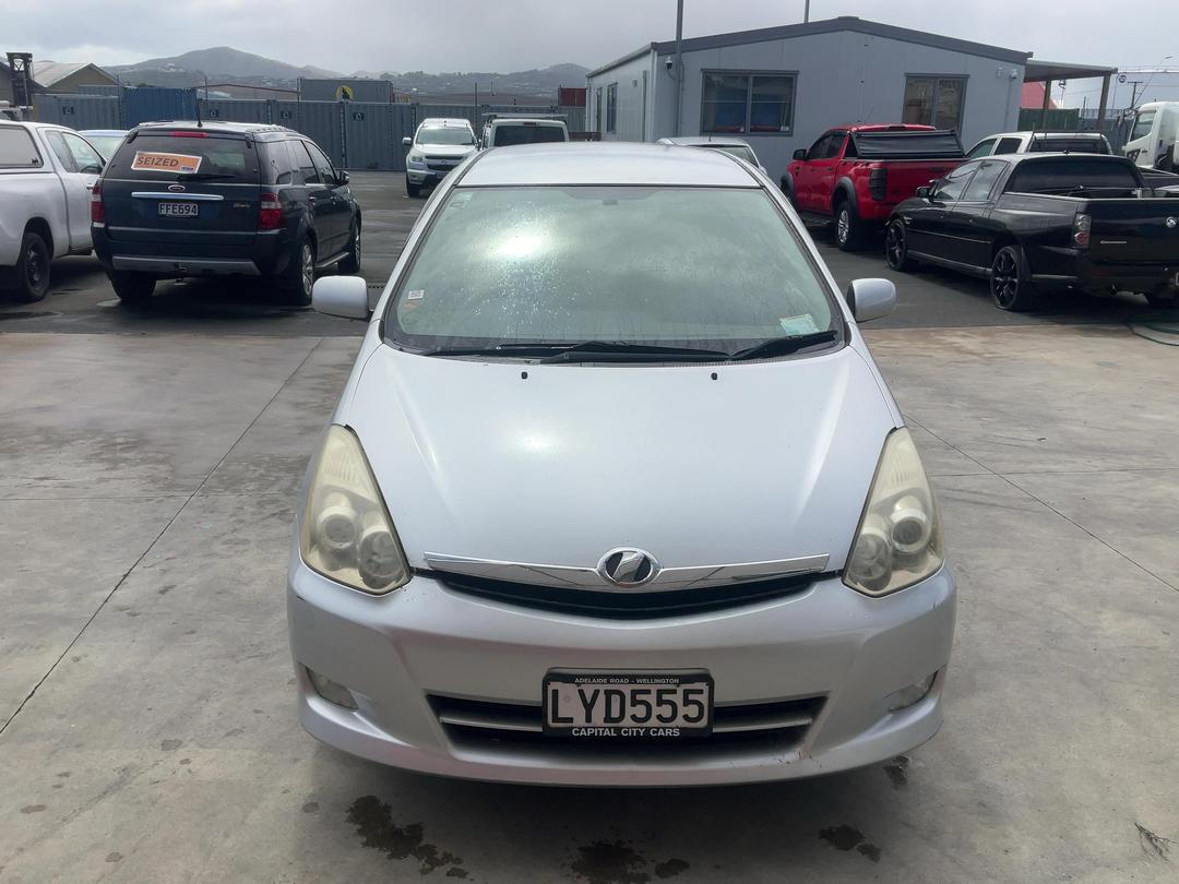 Photo '3' of Toyota Wish Photo '3' of Toyota Wish