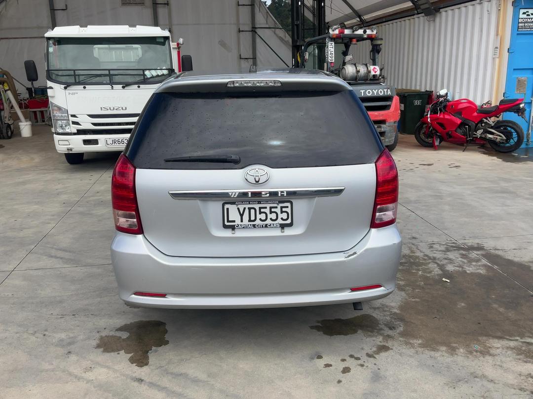 Photo '7' of Toyota Wish Photo '7' of Toyota Wish
