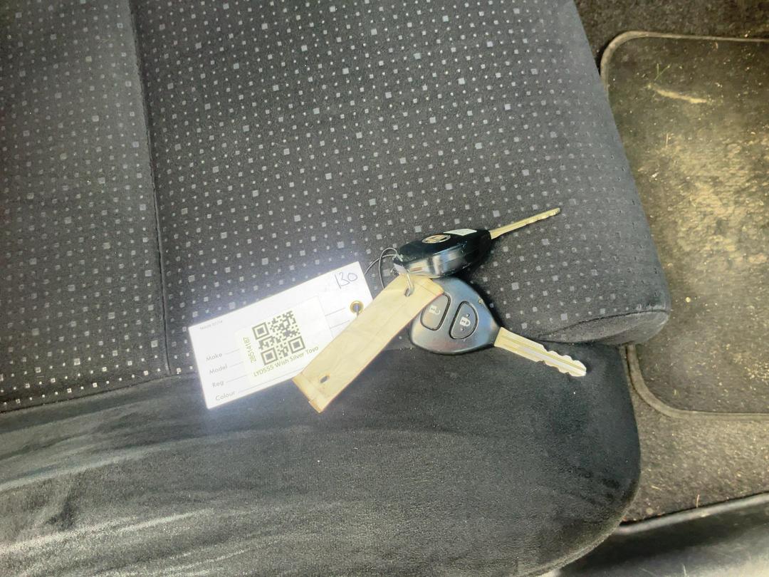 Photo '15' of Toyota Wish Photo '15' of Toyota Wish
