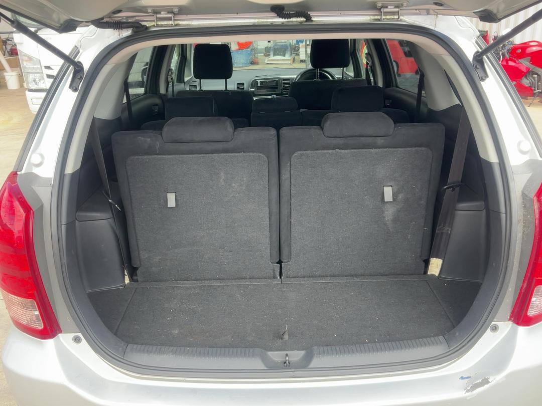 Photo '20' of Toyota Wish Photo '20' of Toyota Wish