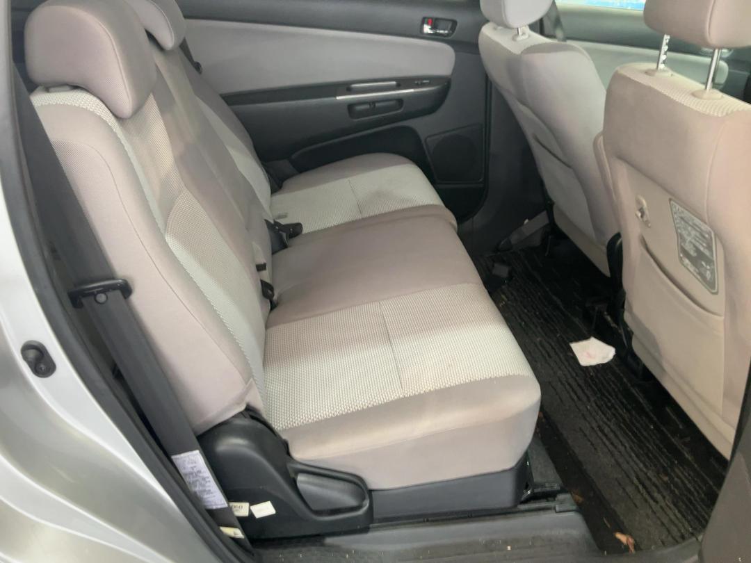 Photo '7' of Toyota Wish Photo '7' of Toyota Wish