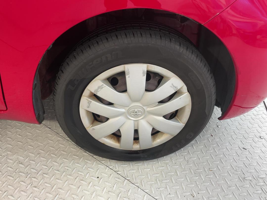 Photo '9' of Toyota Yaris