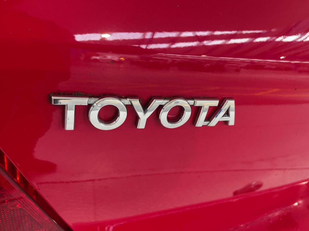 Photo '32' of Toyota Yaris
