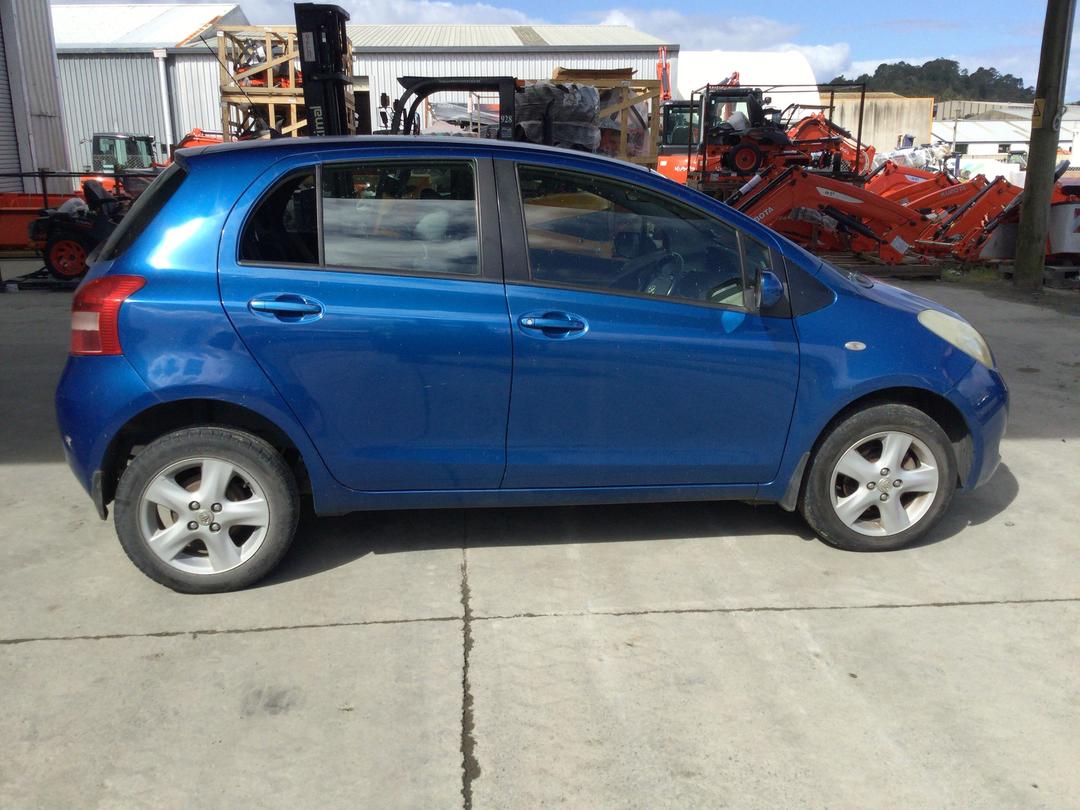 Photo '8' of Toyota Yaris Photo '8' of Toyota Yaris